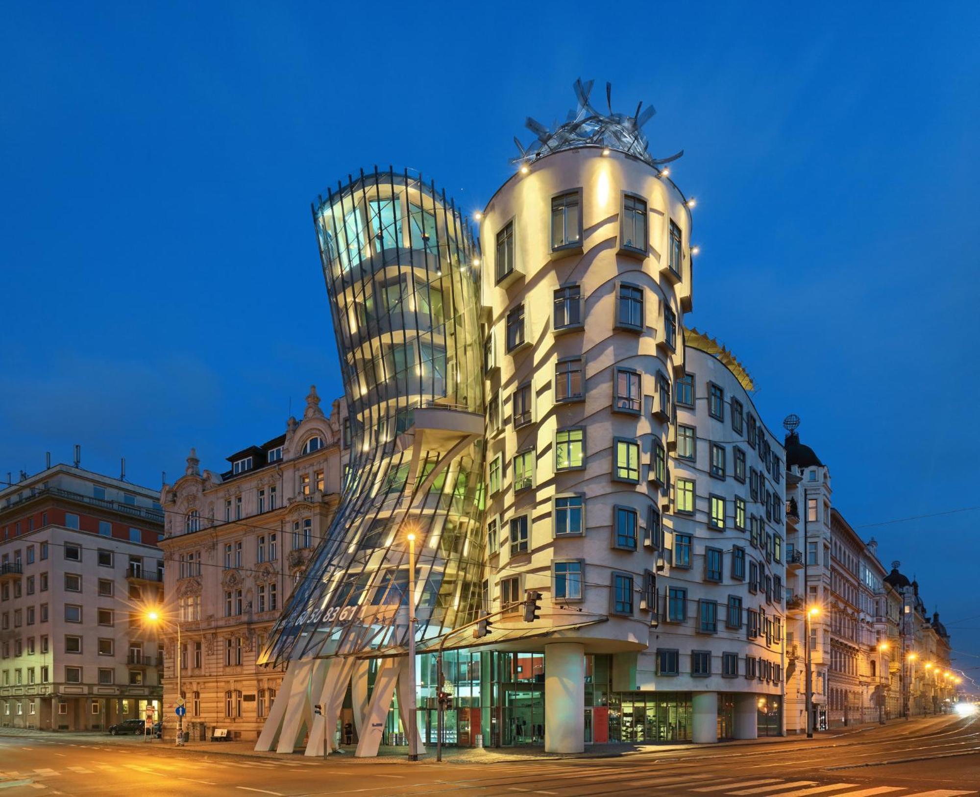 Aurion Riverfront Apartment Near Dancing House - Up To 5 Guests, Prague